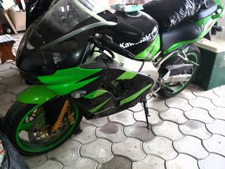 Kawasaki ZX 9 R foto 3