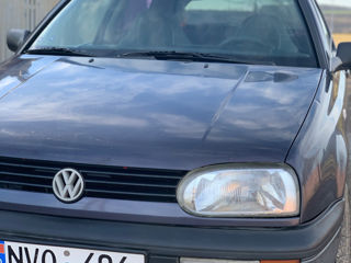 Volkswagen Golf foto 2