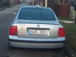 Volkswagen Passat foto 3