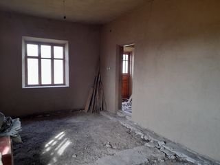 Casă nefinisată. Preț negociabil. foto 2