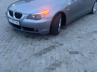 BMW 5 Series foto 4