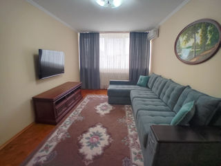 Apartament cu 2 camere, 70 m², Botanica, Chișinău