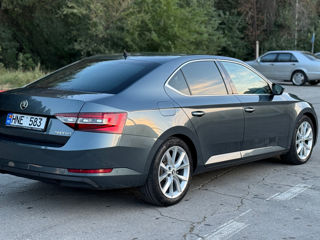 Skoda Superb foto 5