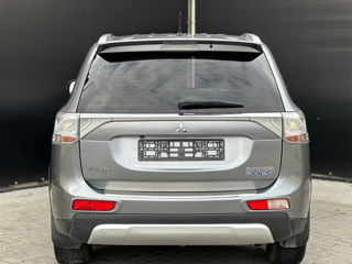 Mitsubishi Outlander foto 5