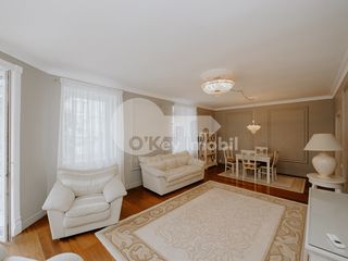 Centru ! 4 camere, euroreparație, 1100 € ! foto 1