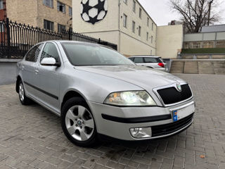 Skoda Octavia foto 3