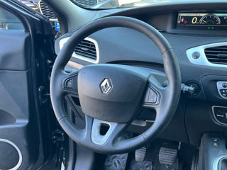 Renault Scenic foto 9