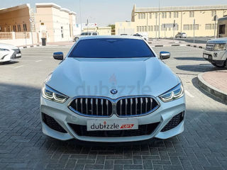 BMW 8 Series foto 2