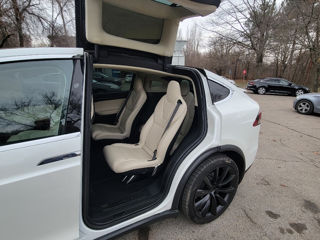 Tesla Model X foto 4