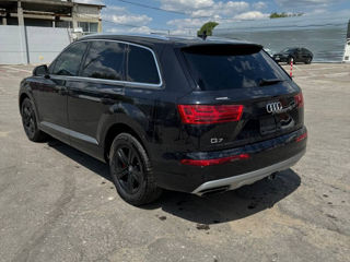 Audi Q7 фото 3