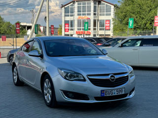 Opel Insignia фото 2