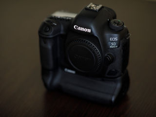Canon 5D Mark IV  foto 2