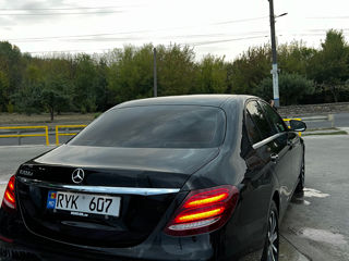 Mercedes E-Class foto 2