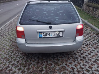 Volkswagen Passat foto 6