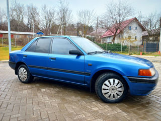 Mazda 323 foto 6