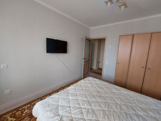 Apartament cu 2 camere, 65 m², Telecentru, Chișinău foto 3