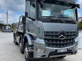 Mercedes Arocs foto 2