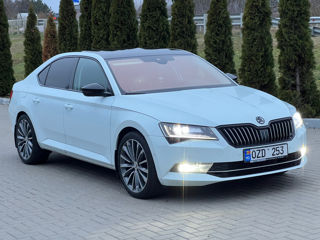 Skoda Superb foto 2