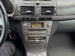 Toyota Avensis foto 6