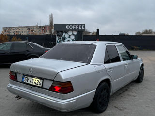 Mercedes E-Class foto 3