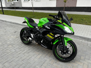 Kawasaki Ninja 650 foto 1