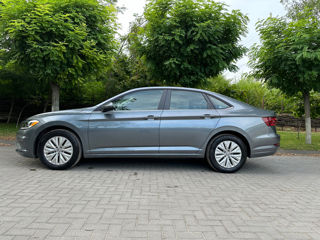 Volkswagen Jetta foto 4