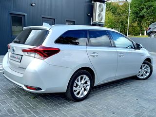 Toyota Auris foto 2