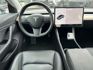 Tesla Model 3 foto 8