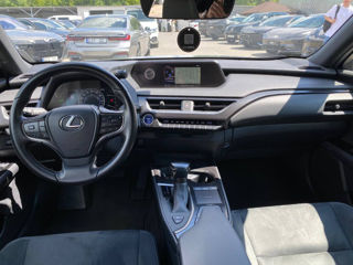 Lexus UX foto 10