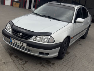 Toyota Avensis foto 5