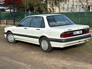 Mitsubishi Galant foto 4