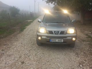 Nissan X-Trail foto 2