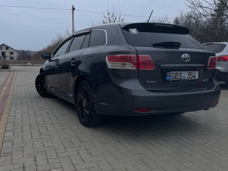 Toyota Avensis foto 3