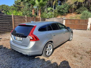 Volvo V60 foto 2