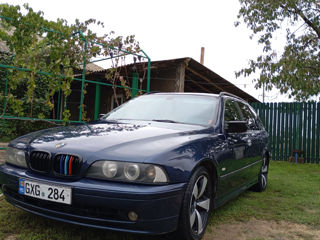 BMW 5 Series foto 3