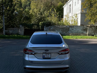 Ford Fusion foto 6