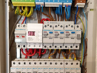 Электрик. Услуги электрика. Специалист. Servicii electrice. Electrician. Электрик. foto 3