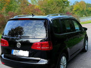 Volkswagen Touran foto 5