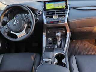 Lexus NX Series foto 6