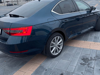 Skoda Superb foto 3