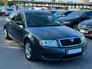 Skoda Superb foto 3