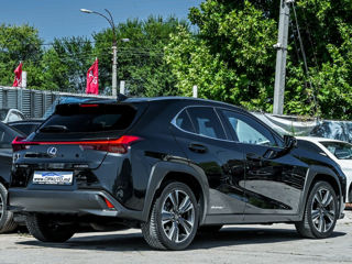 Lexus UX foto 4