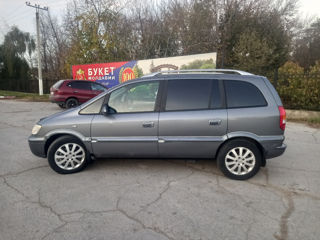 Opel Zafira foto 6