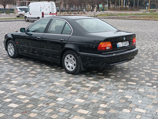 BMW 5 Series foto 5