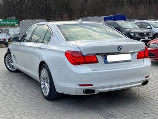 BMW 7 Series фото 5