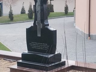 Monumente.  Памятники гранитные. фото 5