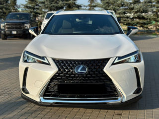 Lexus UX foto 2