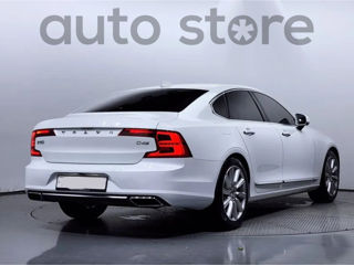 Volvo S90 foto 2