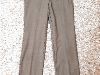 Pantaloni Hugo Boss marime M Лёгкие брюки