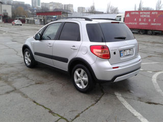 Suzuki SX4 foto 5